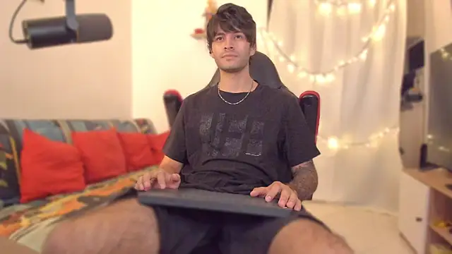 Snapshot of justin_stark7 chatting on 15, 12, 2025 justin stark7 online show from 15, 12, 2025