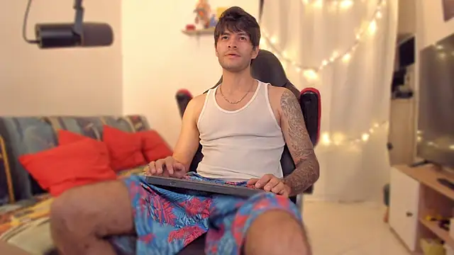 Snapshot of justin_stark7 chatting on 20, 12, 2025 justin stark7 online show from 20, 12, 2025