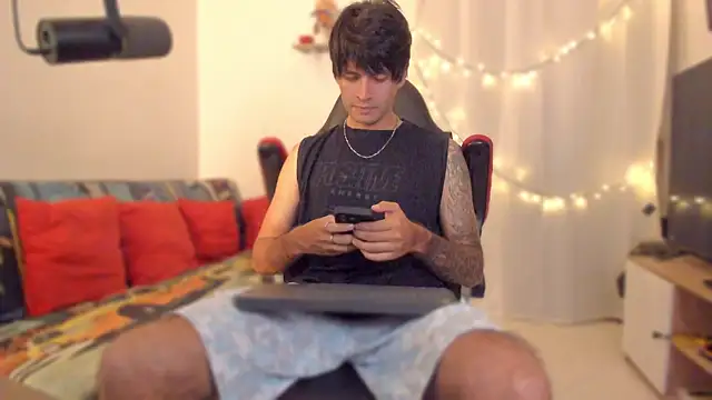 Snapshot of justin_stark7 chatting on 6, 1, 2026 justin stark7 online show from 6, 1, 2026