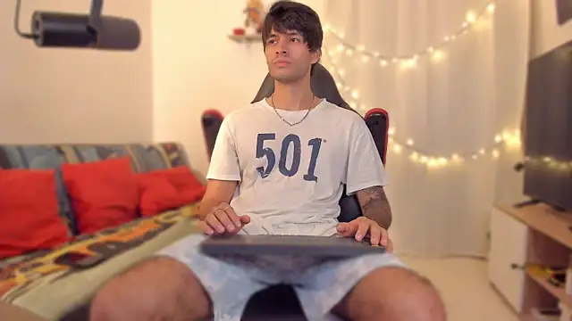 Snapshot of justin_stark7 chatting on 7, 1, 2026 justin stark7 online show from 7, 1, 2026