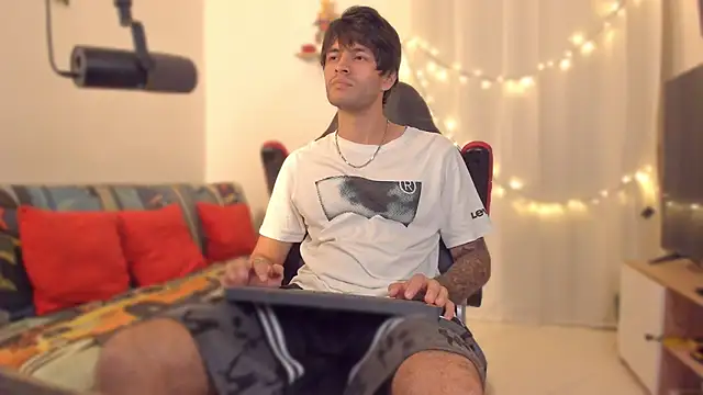 Snapshot of justin_stark7 chatting on 9, 1, 2026 justin stark7 online show from 9, 1, 2026