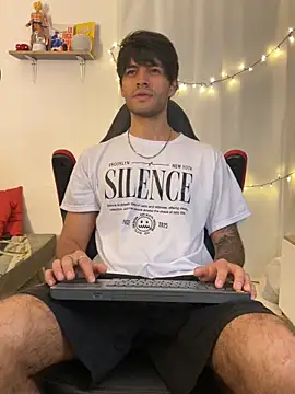 Snapshot of justin_stark7 chatting on 3, 2, 2026 justin stark7 online show from 3, 2, 2026