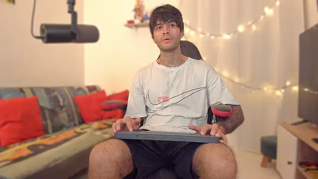 Snapshot of justin_stark7 chatting on 16, 2, 2026 justin stark7 online show from 16, 2, 2026