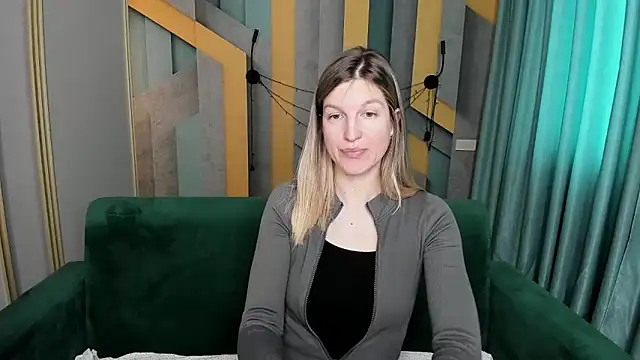 EmilyWalkeri online show from 3, 4, 2026