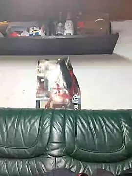 Snapshot of Rejtelmesest chatting on 5, 1, 2025 Rejtelmesest online show from 5, 1, 2025