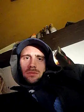 Snapshot of Rejtelmesest chatting on 4, 3, 2025 Rejtelmesest online show from 4, 3, 2025