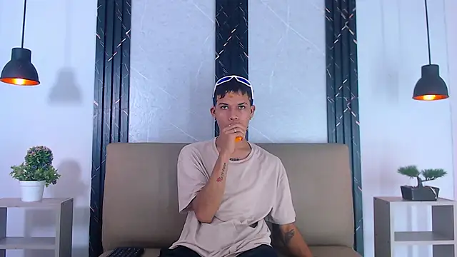 Levis Montes online show from 12, 2, 2025