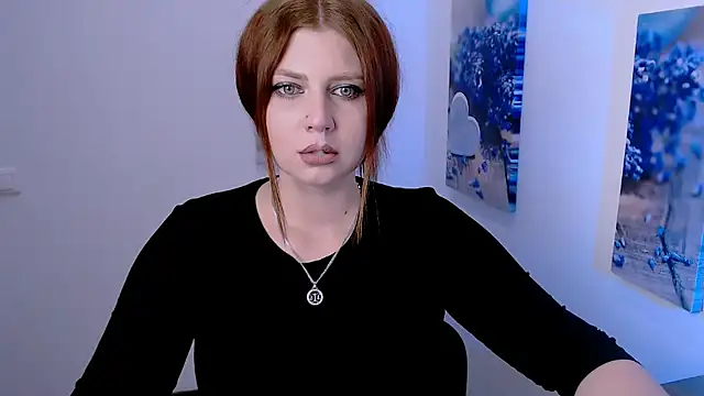 Lizzy Love online show from 7, 11, 2025