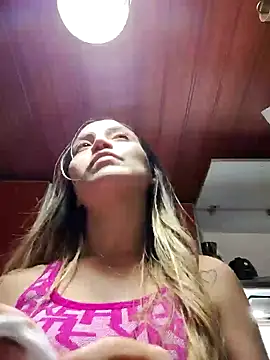 Snapshot of cindy_love2 chatting on 24, 12, 2024 cindy love2 online show from 24, 12, 2024