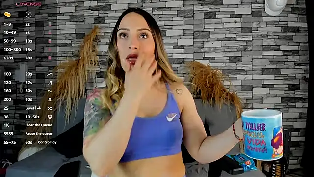 Snapshot of cindy_love2 chatting on 6, 10, 2025 cindy love2 online show from 6, 10, 2025