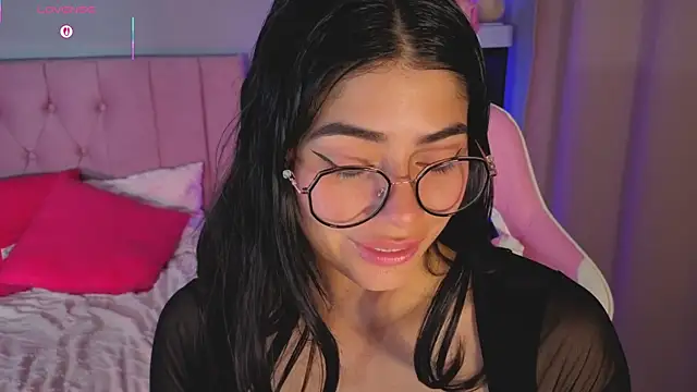 LoaLuxury online show from 4, 12, 2025