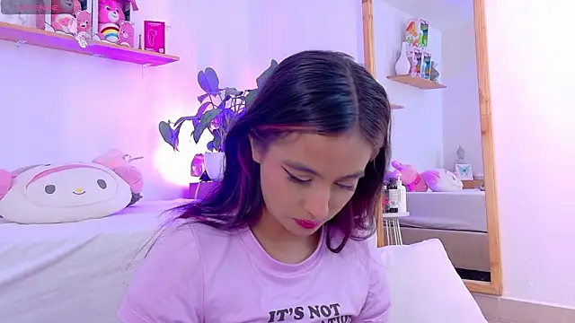 Snapshot of emily_bank chatting on 14, 3, 2026 emily bank online show from 14, 3, 2026