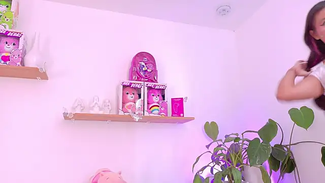 Snapshot of emily_bank chatting on 24, 3, 2026 emily bank online show from 24, 3, 2026