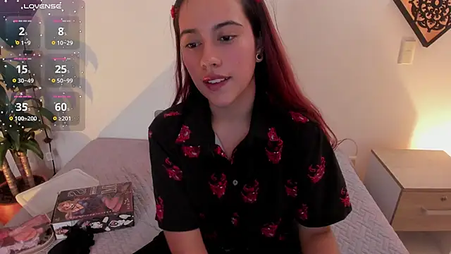 Snapshot of Agatha_Vixen chatting on 4, 2, 2025 Agatha Vixen online show from 4, 2, 2025