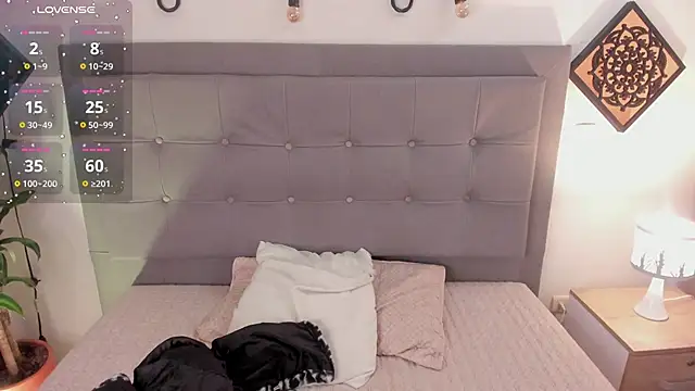 Snapshot of Agatha_Vixen chatting on 12, 2, 2025 Agatha Vixen online show from 12, 2, 2025