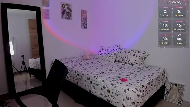 Snapshot of Agatha_Vixen chatting on 30, 11, 2025 Agatha Vixen online show from 30, 11, 2025