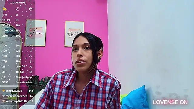 Snapshot of yourcuteneighbourr chatting on 3, 1, 2025 yourcuteneighbourr online show from 3, 1, 2025