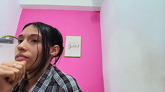 Snapshot of yourcuteneighbourr chatting on 11, 1, 2025 yourcuteneighbourr online show from 11, 1, 2025