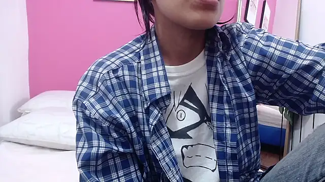 Snapshot of yourcuteneighbourr chatting on 19, 3, 2025 yourcuteneighbourr online show from 19, 3, 2025