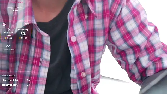 Snapshot of yourcuteneighbourr chatting on 18, 11, 2025 yourcuteneighbourr online show from 18, 11, 2025