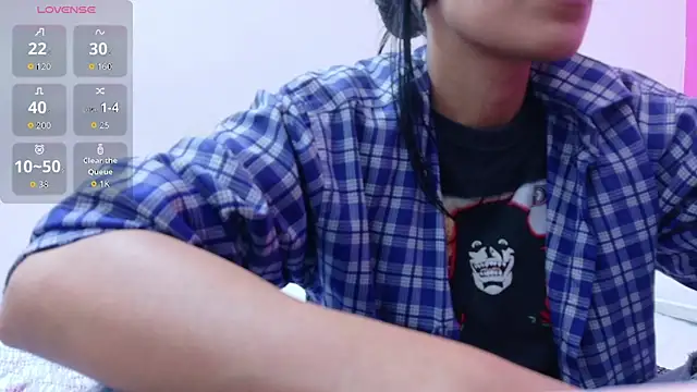 Snapshot of yourcuteneighbourr chatting on 7, 2, 2026 yourcuteneighbourr online show from 7, 2, 2026