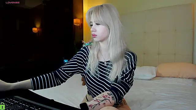 Valerie Woods online show from 23, 2, 2026