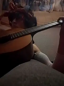 gurlnips online show from 26, 1, 2025