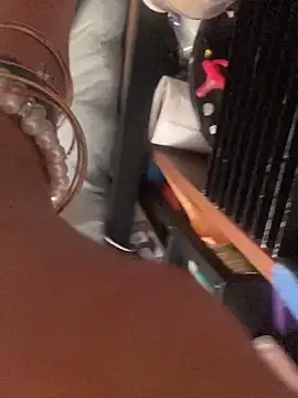 gurlnips online show from 4, 12, 2025