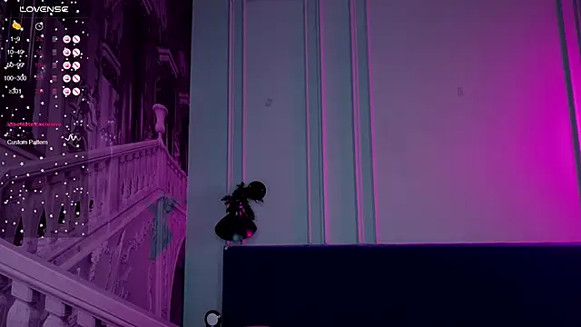 Liv Fay online show from 25, 12, 2024