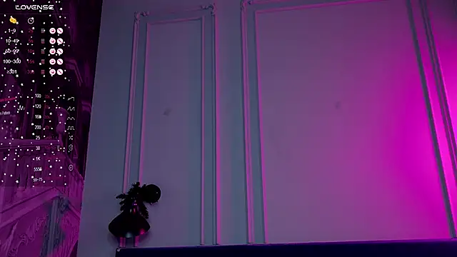 Liv Fay online show from 25, 12, 2024