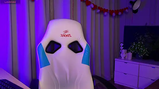 Liv Fay online show from 5, 2, 2025