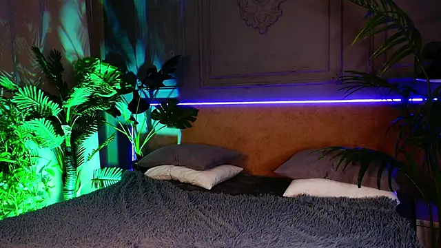 Liv Fay online show from 19, 3, 2025