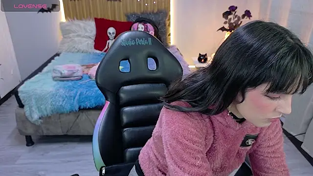 Snapshot of sailor_moon07 chatting on 10, 10, 2025 sailor moon07 online show from 10, 10, 2025