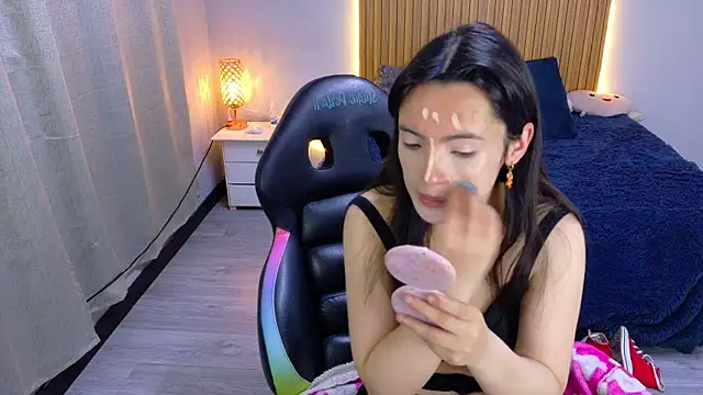 Snapshot of sailor_moon07 chatting on 23, 5, 2026 sailor moon07 online show from 23, 5, 2026