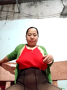 Queen 18200 online show from 8, 3, 2026