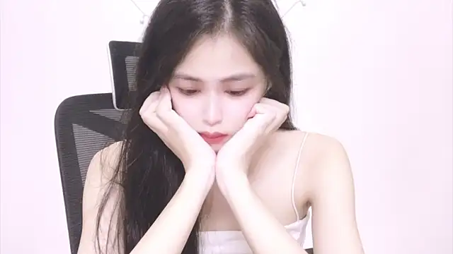 Snapshot of ---MIA--- chatting on 22, 9, 2025 ---MIA--- online show from 22, 9, 2025