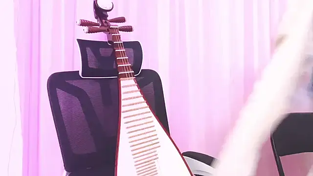 Snapshot of ---MIA--- chatting on 11, 11, 2025 ---MIA--- online show from 11, 11, 2025