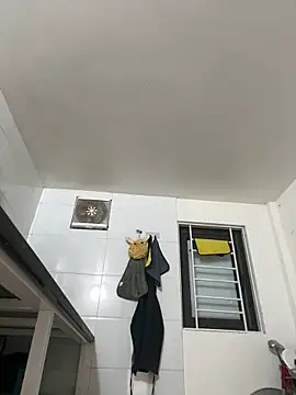 Jenni nana online show from 5, 12, 2025