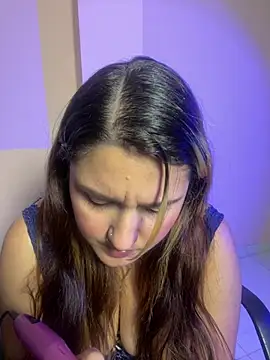 saray gomez22 online show from 5, 3, 2026