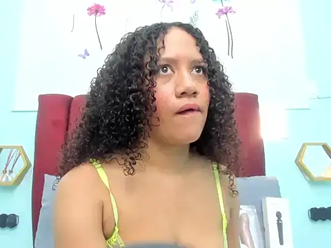 Snapshot of milky_milky1_ chatting on 19, 11, 2025 milky milky1 online show from 19, 11, 2025