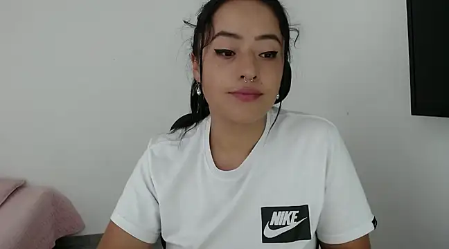 jjulietha95 online show from 18, 12, 2024