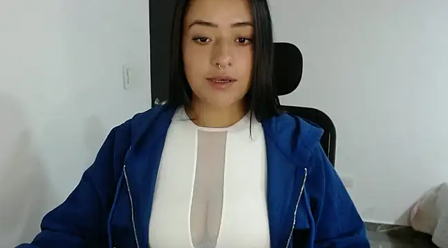 jjulietha95 online show from 28, 1, 2025