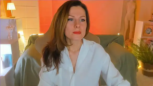 April o Nill online show from 4, 3, 2025