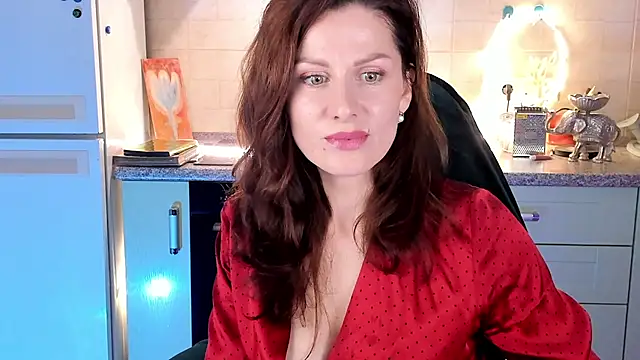 April o Nill online show from 6, 10, 2025