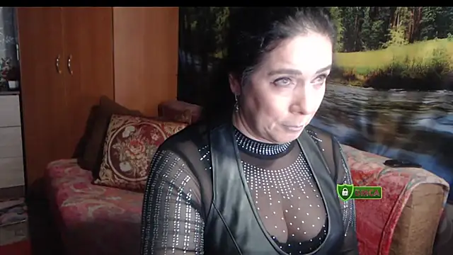 Snapshot of RositaSky chatting on 22, 11, 2025 RositaSky online show from 22, 11, 2025