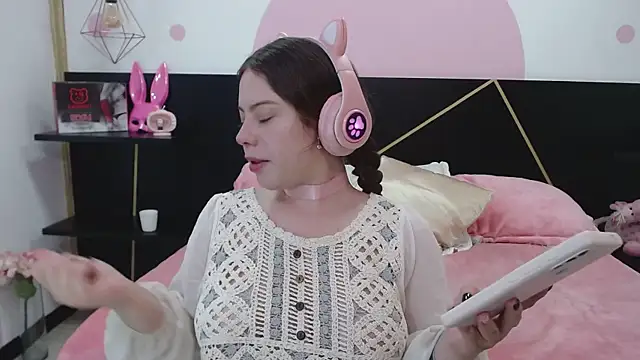 DanniAbbey online show from 10, 3, 2025