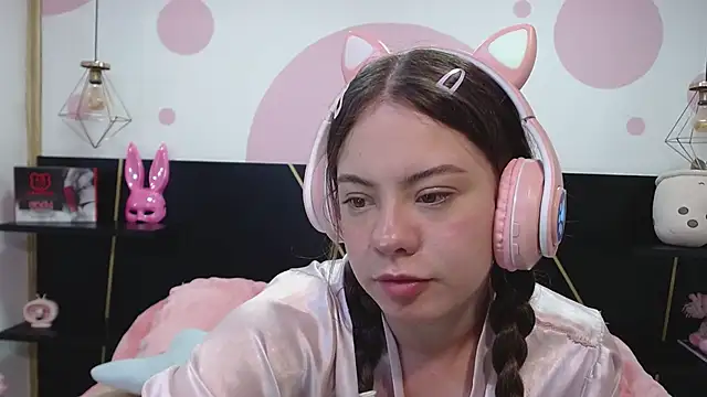 DanniAbbey online show from 18, 3, 2025