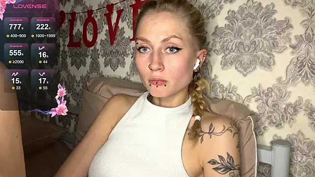 Snapshot of MarthaGees chatting on 20, 10, 2025 MarthaGees online show from 20, 10, 2025