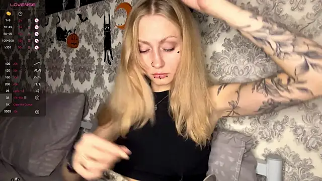 Snapshot of MarthaGees chatting on 1, 11, 2025 MarthaGees online show from 1, 11, 2025