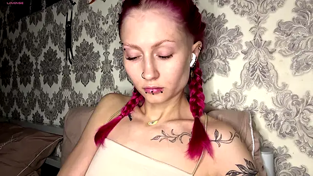 Snapshot of MarthaGees chatting on 25, 11, 2025 MarthaGees online show from 25, 11, 2025